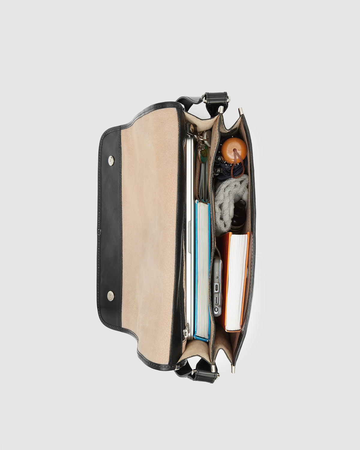 Nero Jet - 15" Leather Messenger Bag