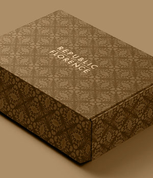 Arrives ready to gift.