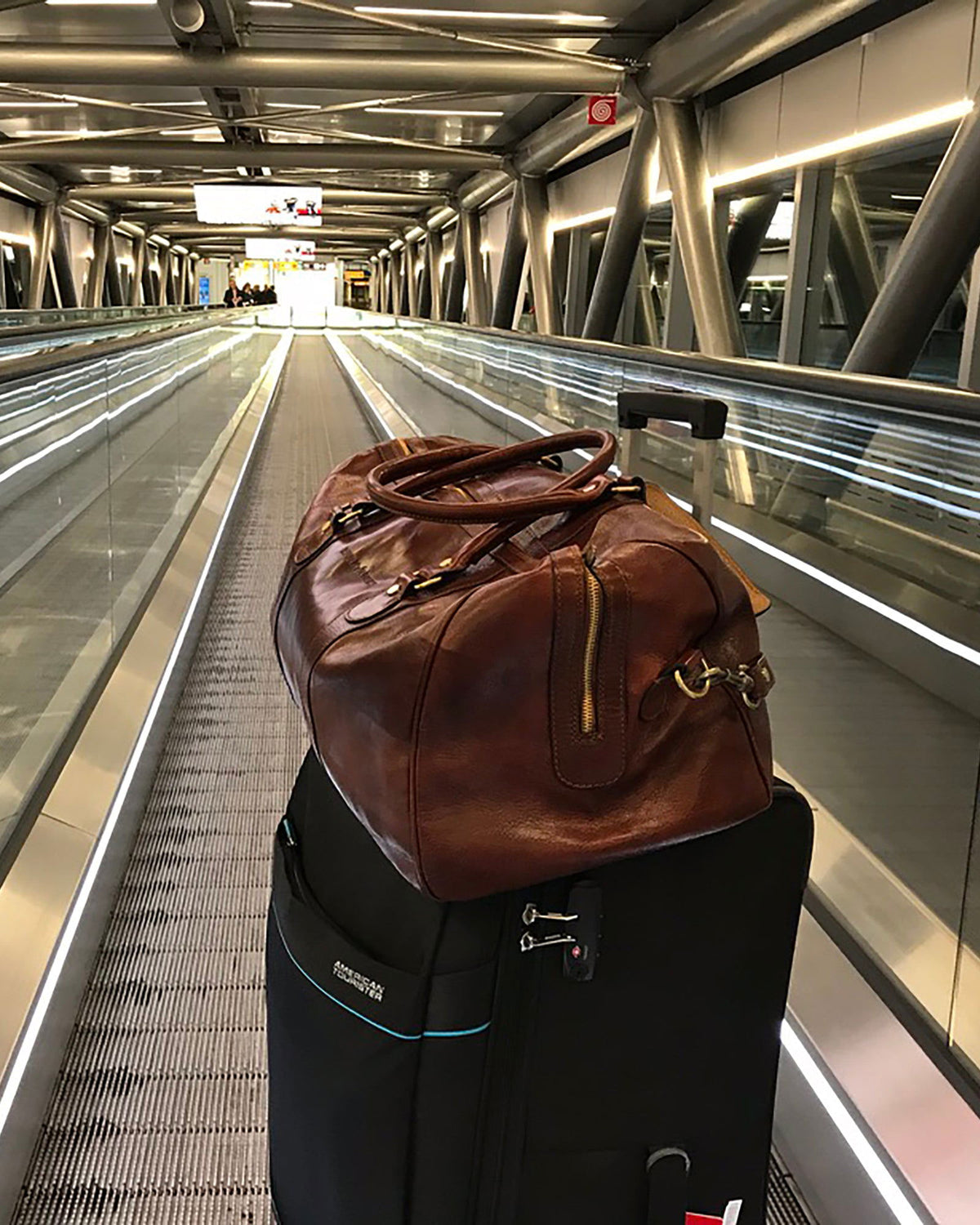 Tan leather travel bag hot sale