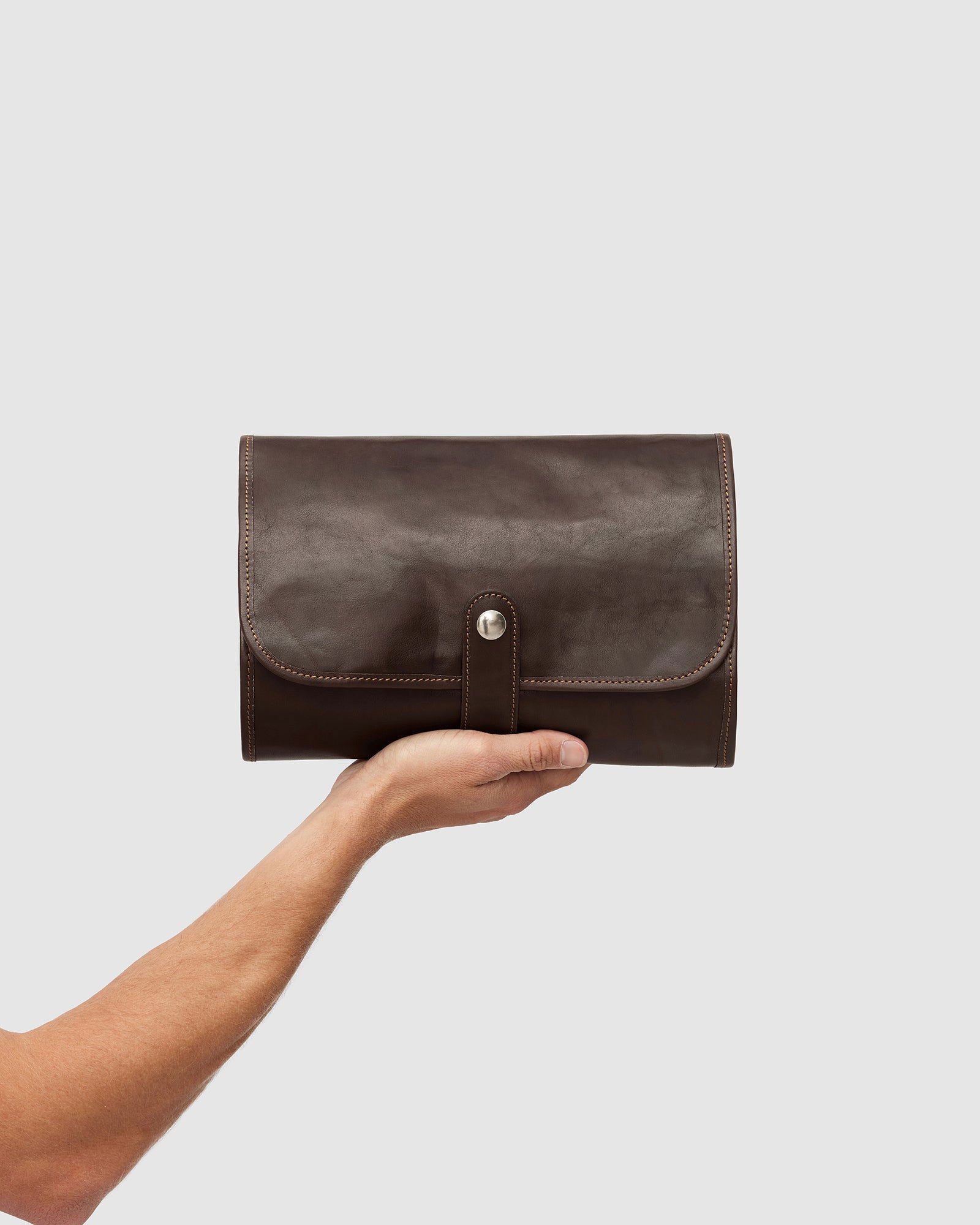 Hanging Dopp Kit Matt Chocolate - Republic of Florence