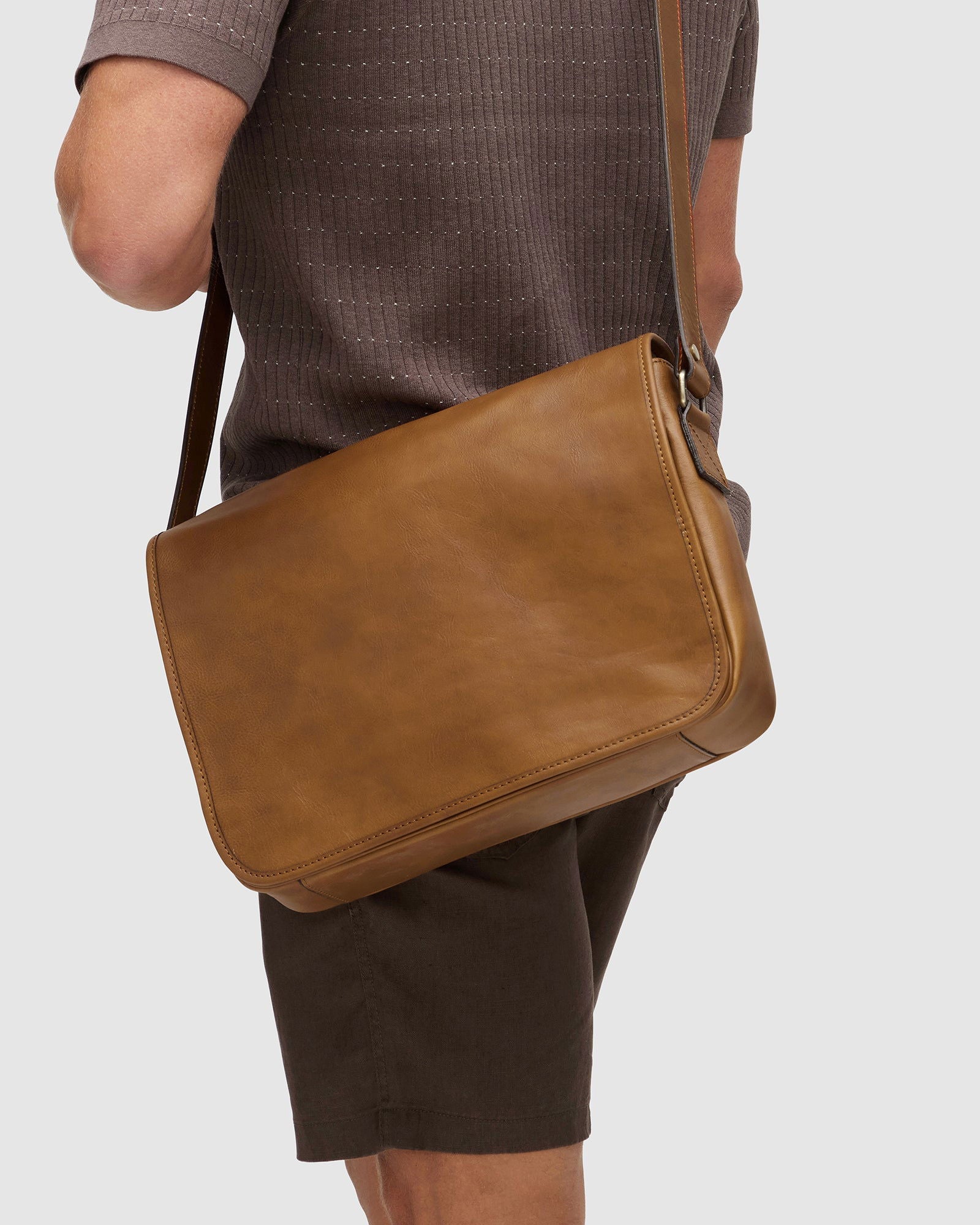 Julius Matt Tan - Leather Messenger Bag - Republic of Florence