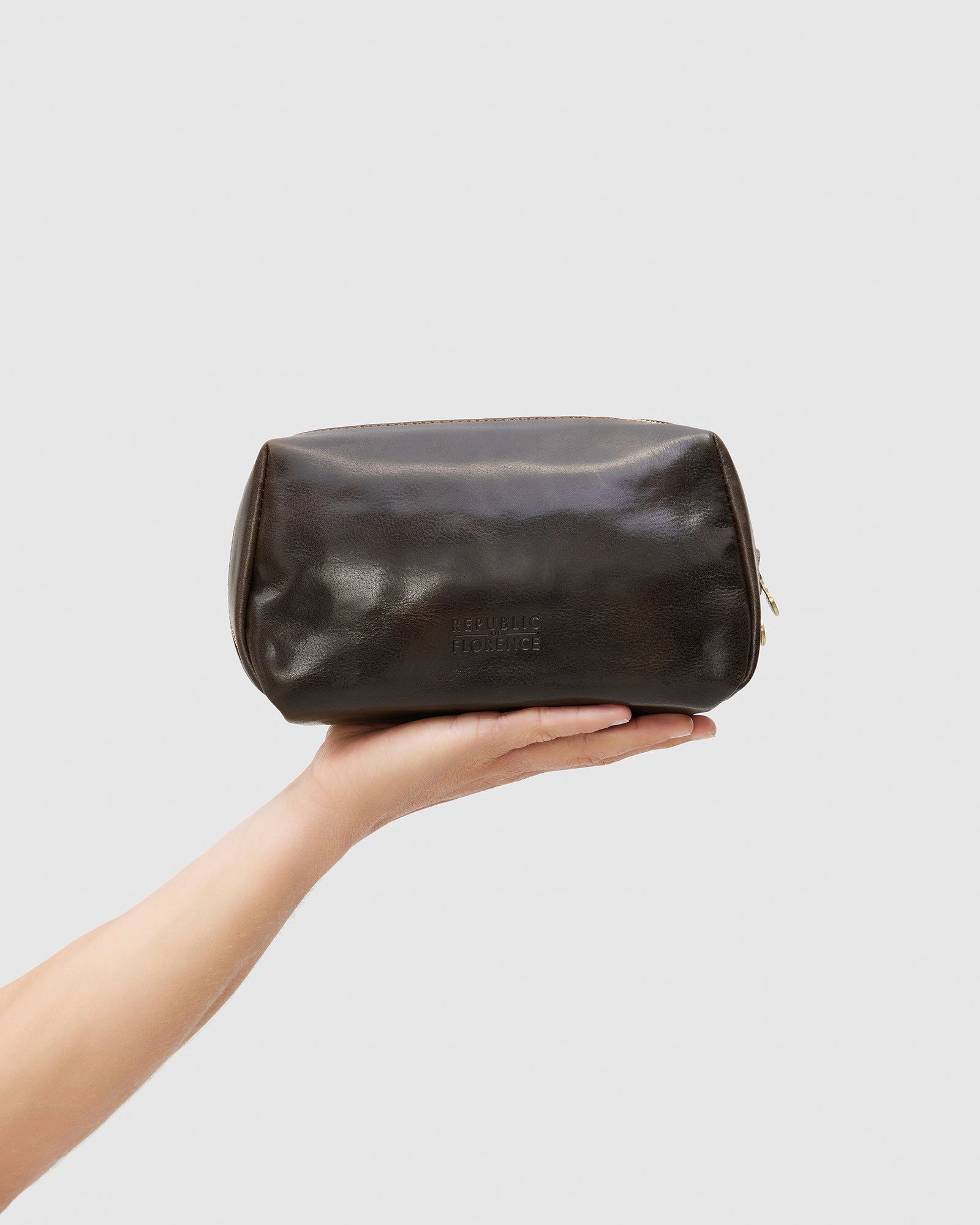 Otto Dopp Kit Chocolate - Leather Toiletry Bag - Republic of Florence