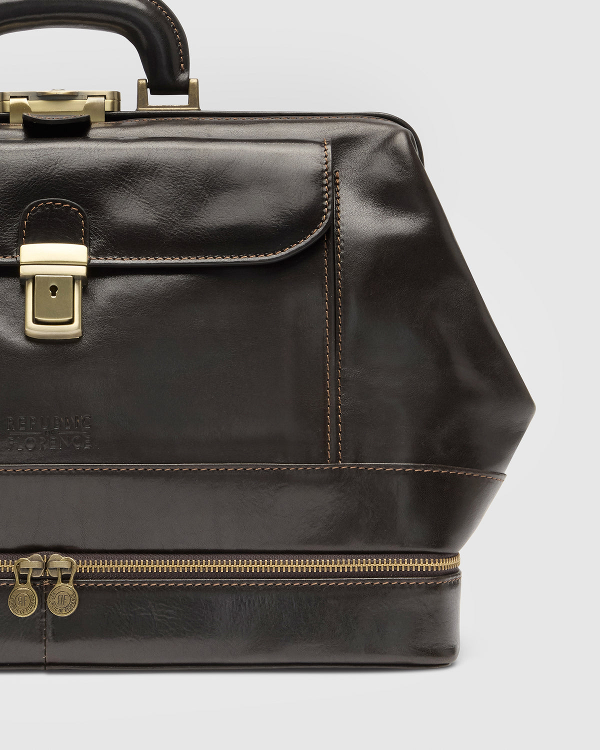 Tuscany Leather - Monalisa - Doctor gladstone leather bag with front straps  Black - TL10034/2: Handbags: Amazon.com