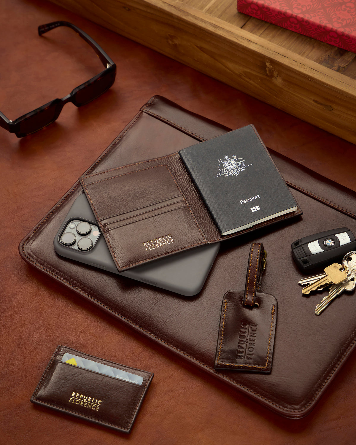 Passport Terra - Leather Passport Cover