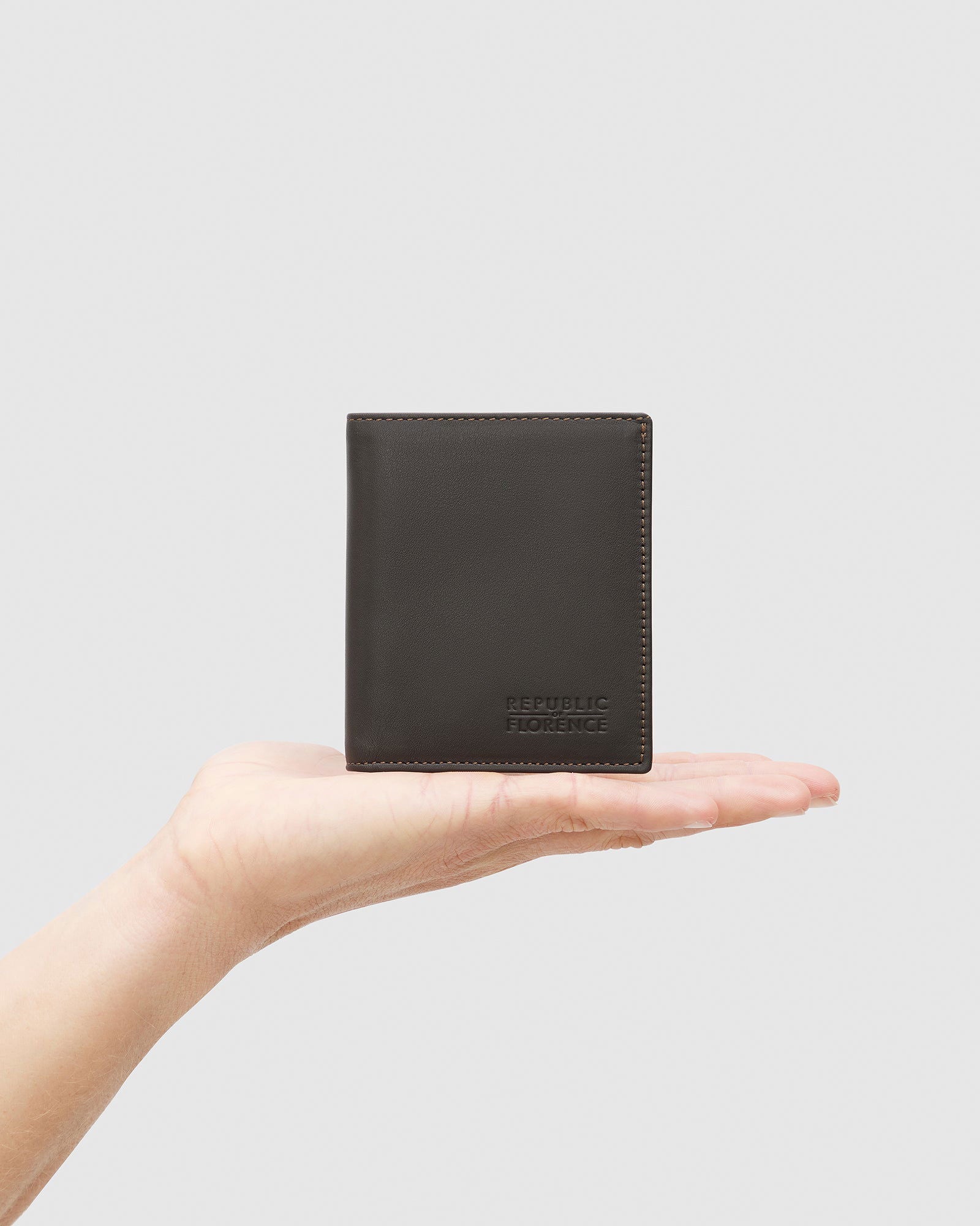 Verdi Chocolate - Vertical Bifold Nappa Leather Wallet - Republic of Florence