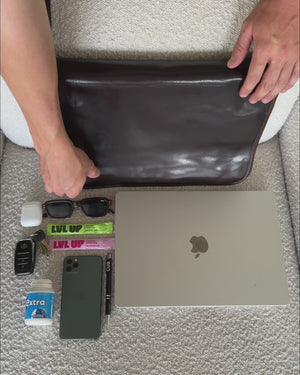 Nero Espresso - 15" Leather Messenger Bag